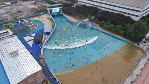 人工造浪 水上樂園設(shè)備 模擬海浪浪高1.5-3米