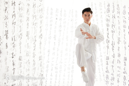 動(dòng)靜皆禪 太極男兒與中國(guó)風(fēng)的影像對(duì)話